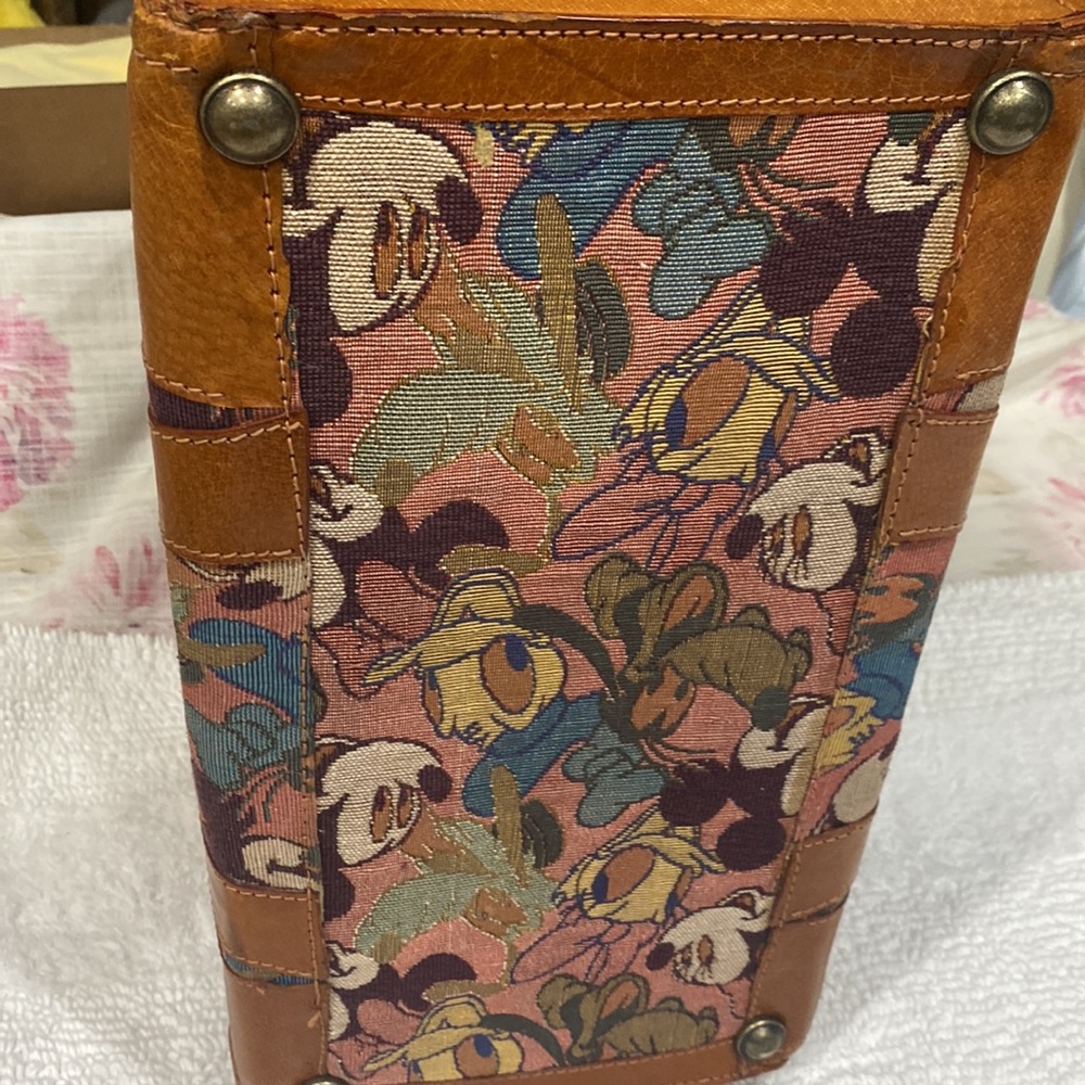 Disney trunk case - Picture 14 of 16